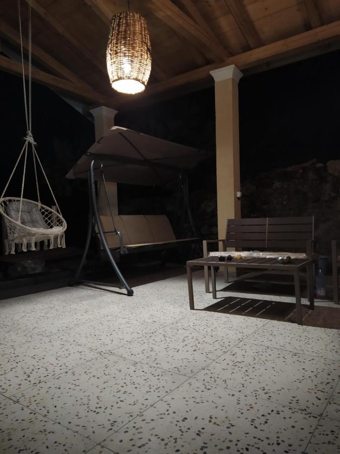 Nikos' Apartment